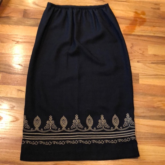 Excellent Condition Alfred Dunner mid-calf skirt - Picture 3 of 6